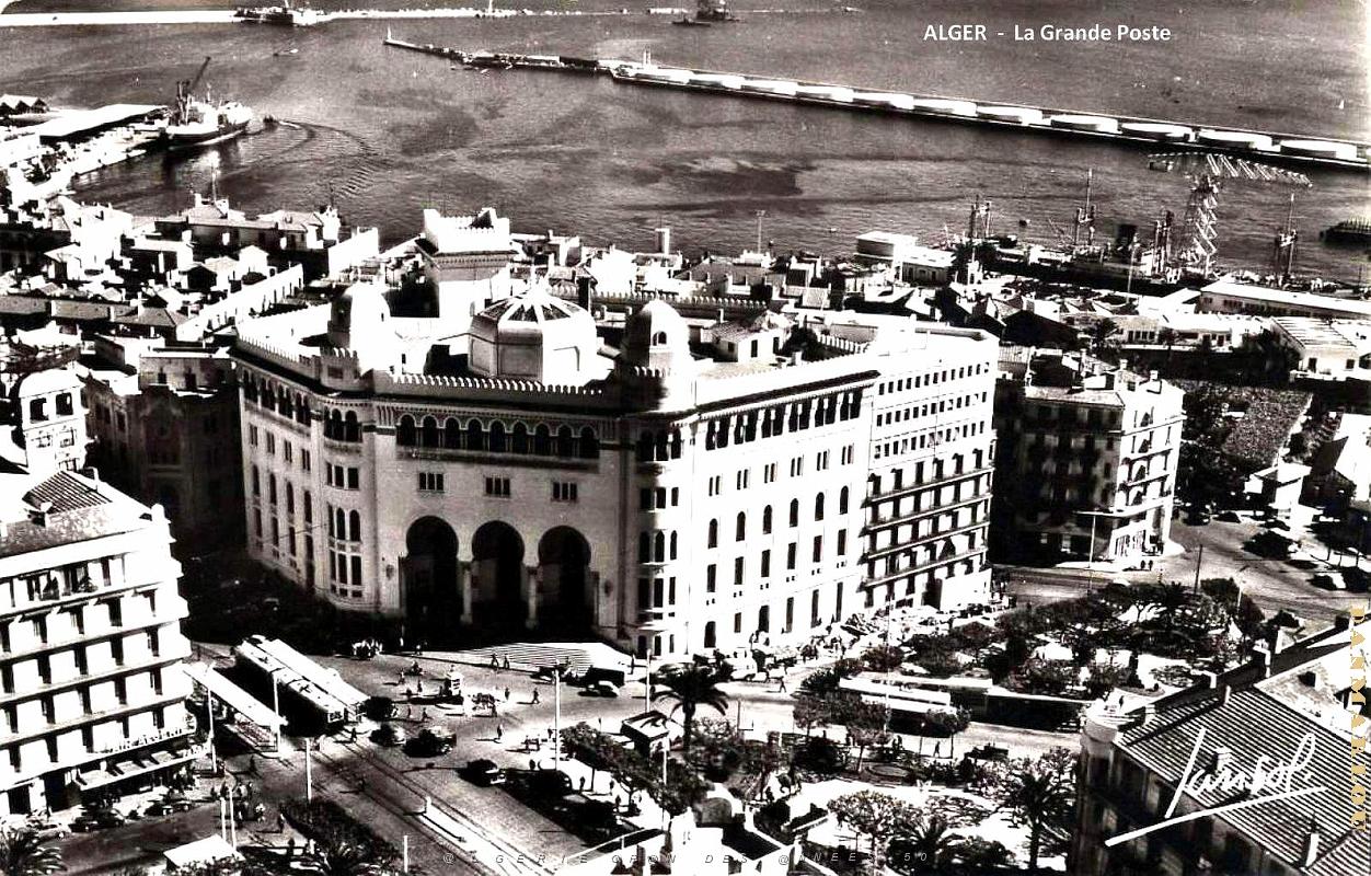Alger - Vue aerienne - Grande Poste.jpg